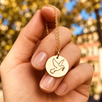 Pendentif et chaîne or jaune 750 millièmes