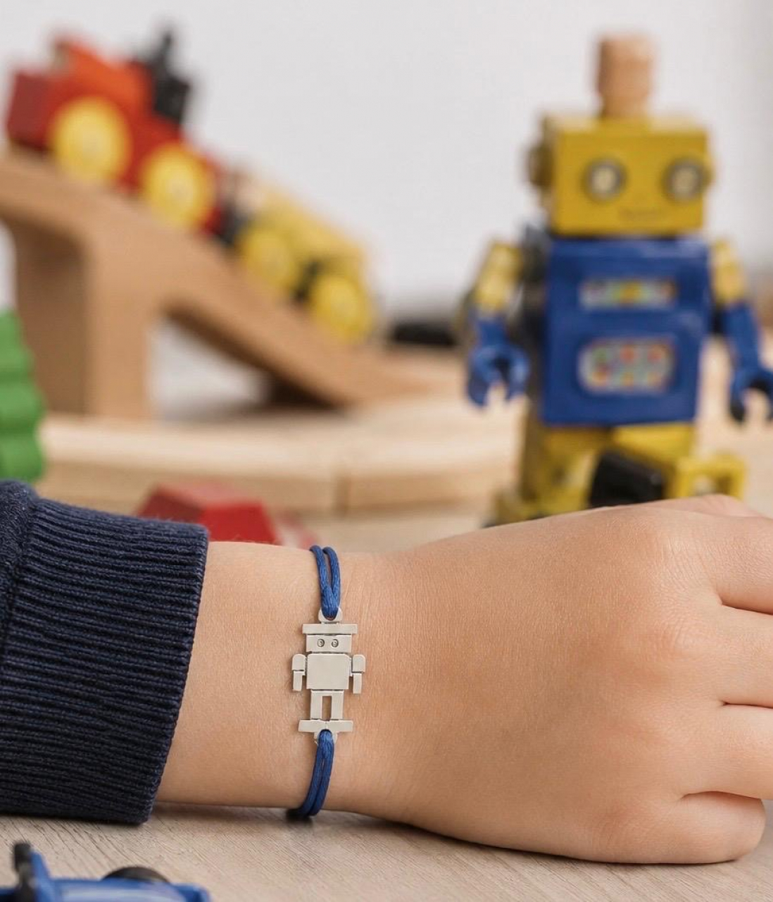 47 - Bracelet petit robot